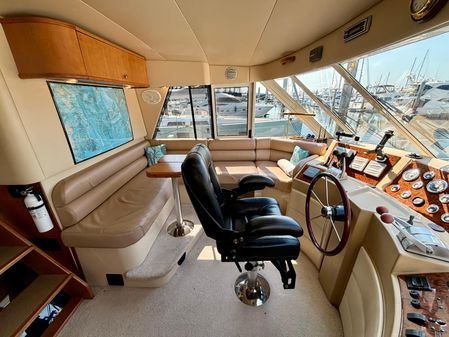 Meridian 490 Pilothouse image