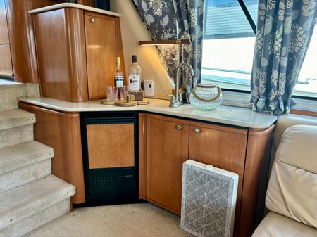 Meridian 490 Pilothouse image