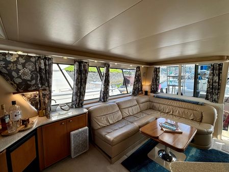 Meridian 490 Pilothouse image