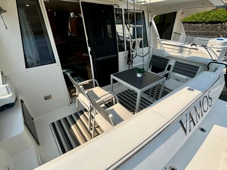 Meridian 490 Pilothouse image