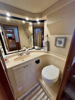 Meridian 490 Pilothouse image