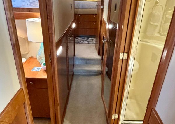 Meridian 490 Pilothouse image