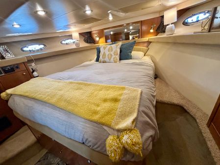 Meridian 490 Pilothouse image