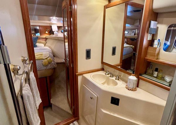 Meridian 490 Pilothouse image