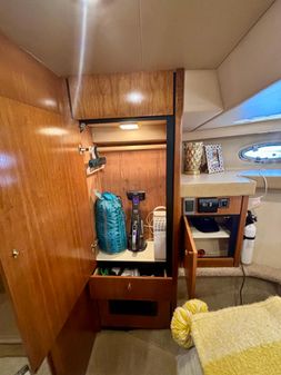 Meridian 490 Pilothouse image