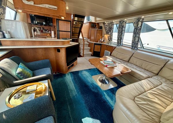 Meridian 490 Pilothouse image