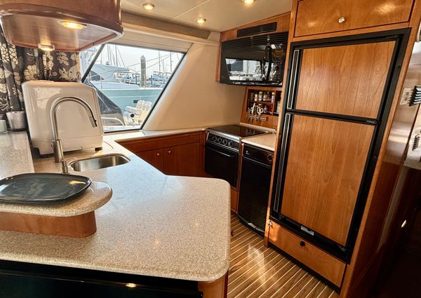 Meridian 490 Pilothouse image