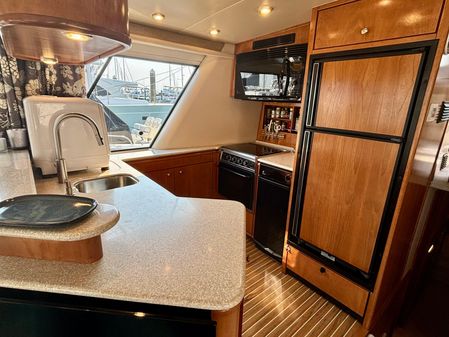 Meridian 490 Pilothouse image