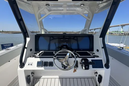 Twin Vee 400 GFX CC image