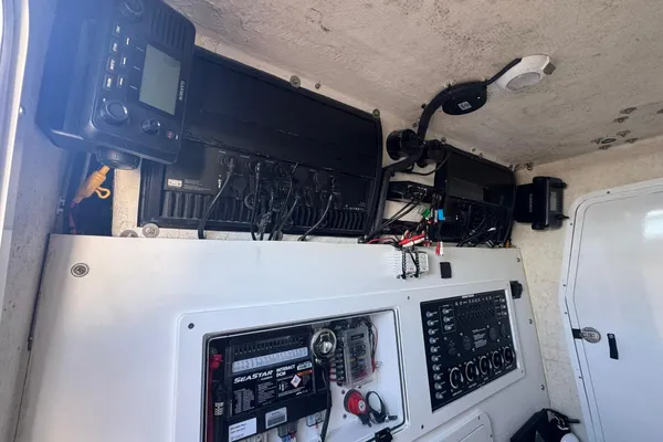 Twin-vee 400-GFX-CC image