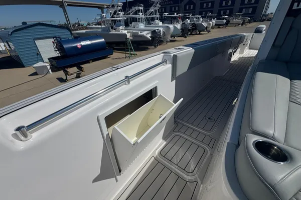 Twin-vee 400-GFX-CC image