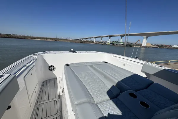 Twin-vee 400-GFX-CC image