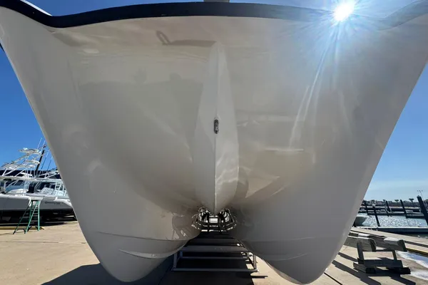 Twin-vee 400-GFX-CC image