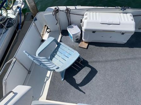 Carver 33-AFT-CABIN image