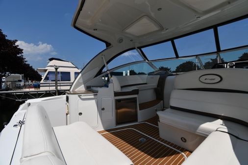 Cruisers-yachts 360-EXPRESS image