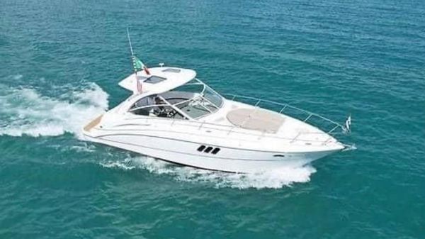 Cruisers Yachts 360 Express