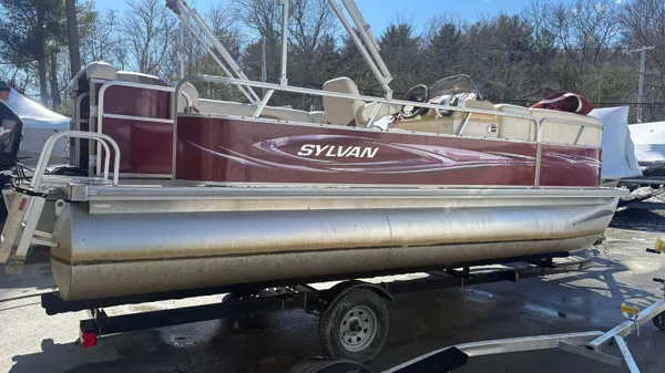 2011 Sylvan 820 Mirage Cruise