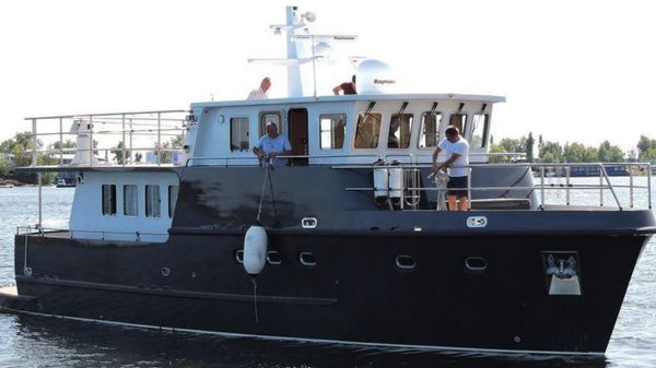 Custom Trawler K-1725 