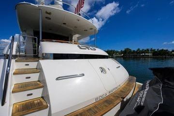 Lazzara Motor Yacht image