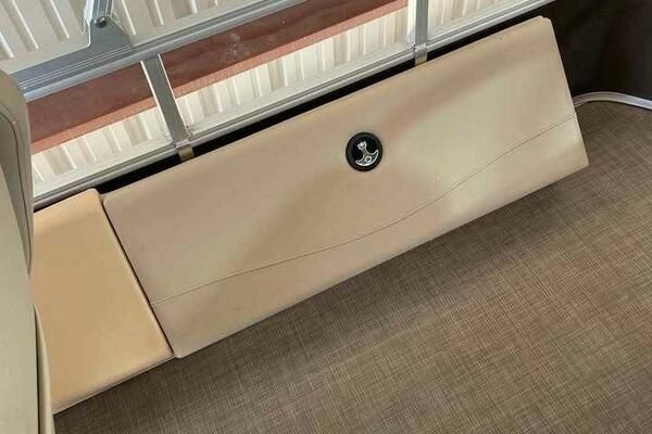 Sun Tracker SportFish 22 DLX image