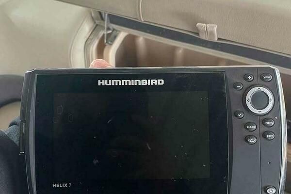 Sun Tracker SportFish 22 DLX image