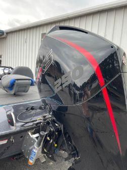 Triton 21 TrX Patriot image
