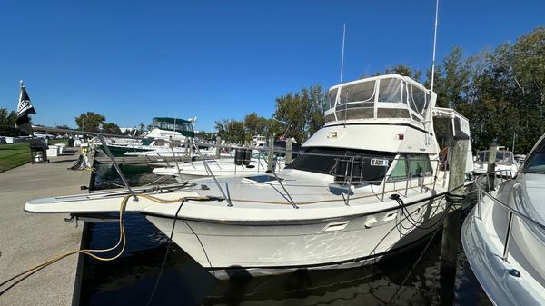 Hatteras 40 Double Cabin 