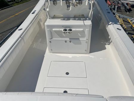 Regulator 34-CENTER-CONSOLE image