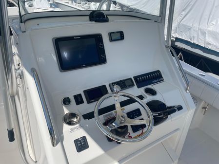 Regulator 34-CENTER-CONSOLE image