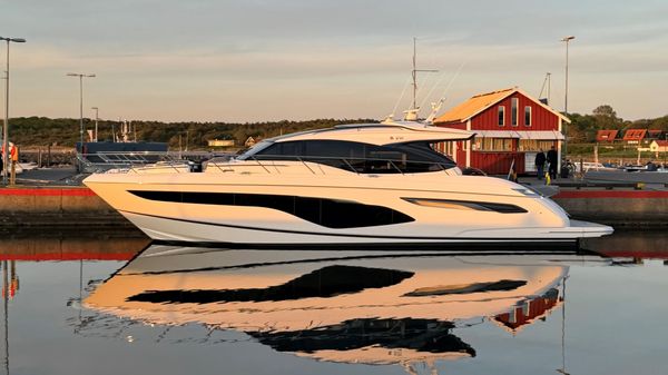 Princess Yachts V60 