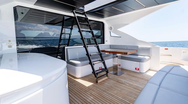Pershing 74 image