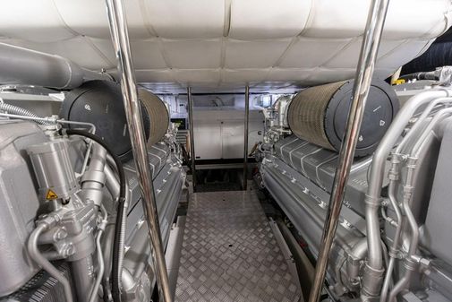 Pershing 74 image