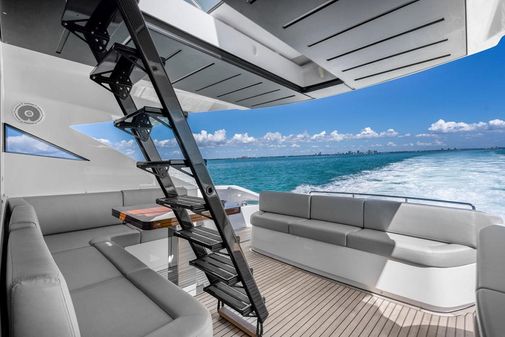 Pershing 74 image