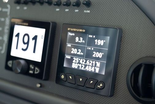 Pershing 74 image
