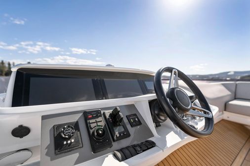 Princess Yachts F55 image