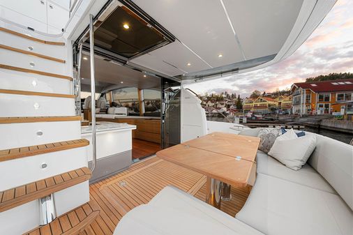 Princess Yachts F55 image