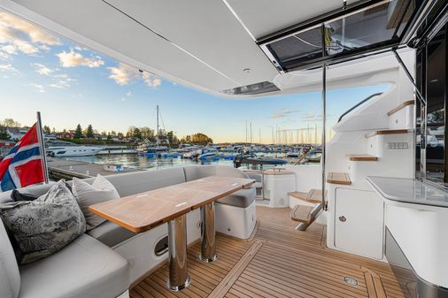 Princess Yachts F55 image