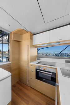 Princess Yachts F55 image