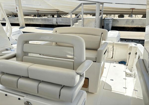 Boston Whaler 350 Realm image