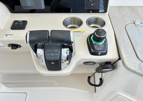 Boston Whaler 350 Realm image