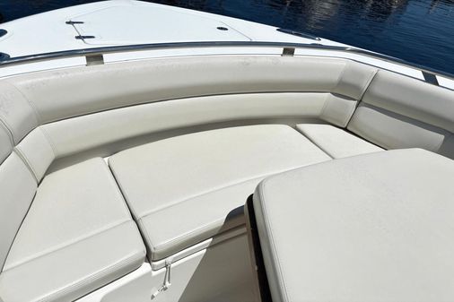 Boston Whaler 350 Realm image