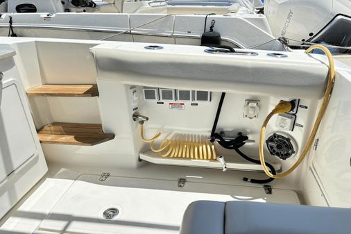 Boston Whaler 350 Realm image