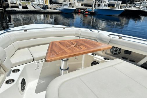 Boston Whaler 350 Realm image