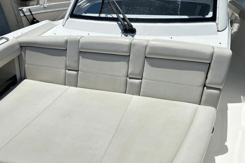 Boston Whaler 350 Realm image