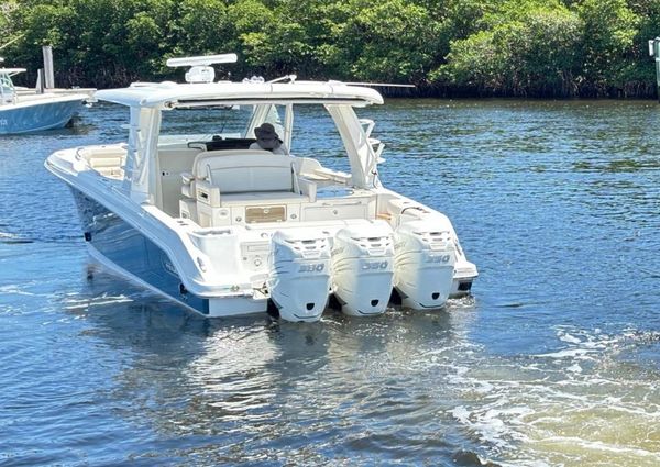 Boston Whaler 350 Realm image