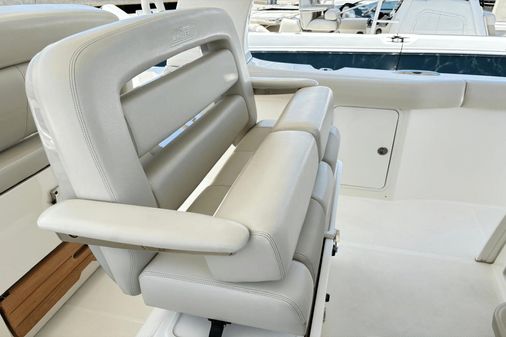 Boston Whaler 350 Realm image