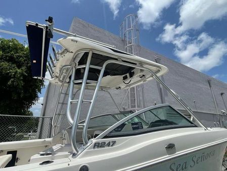 Robalo 247 Dual Console image