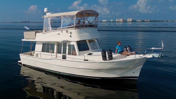 Mainship 400 Trawler 