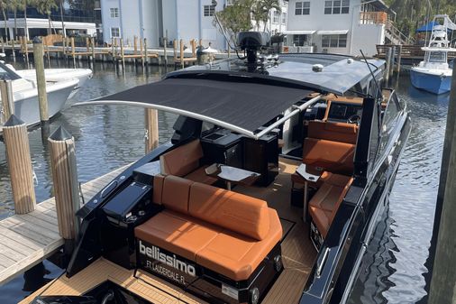 Cruisers Yachts 38 GLS South Beach OB image