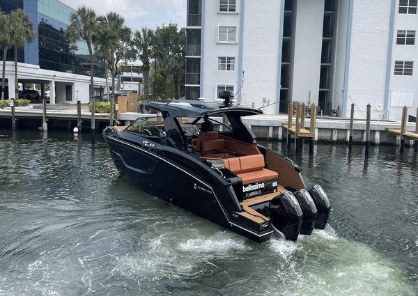 Cruisers Yachts 38 GLS South Beach OB image